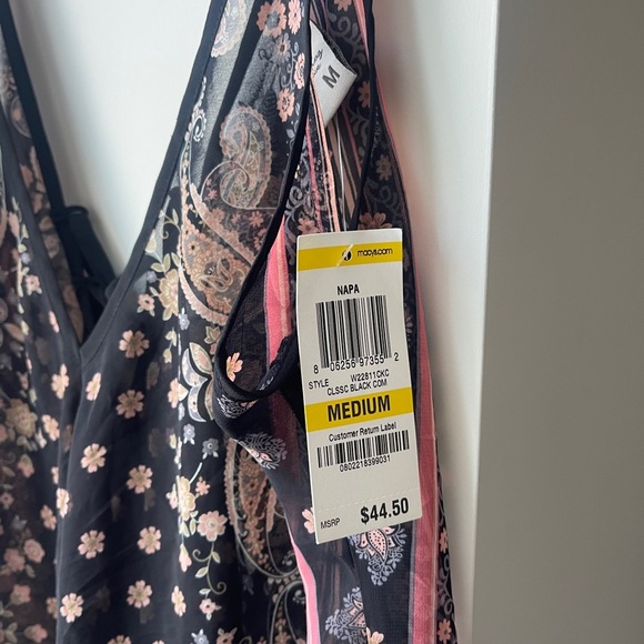 NWT American Rag Floral Black and Pink Sleeveless Top Medium - Picture 3 of 6